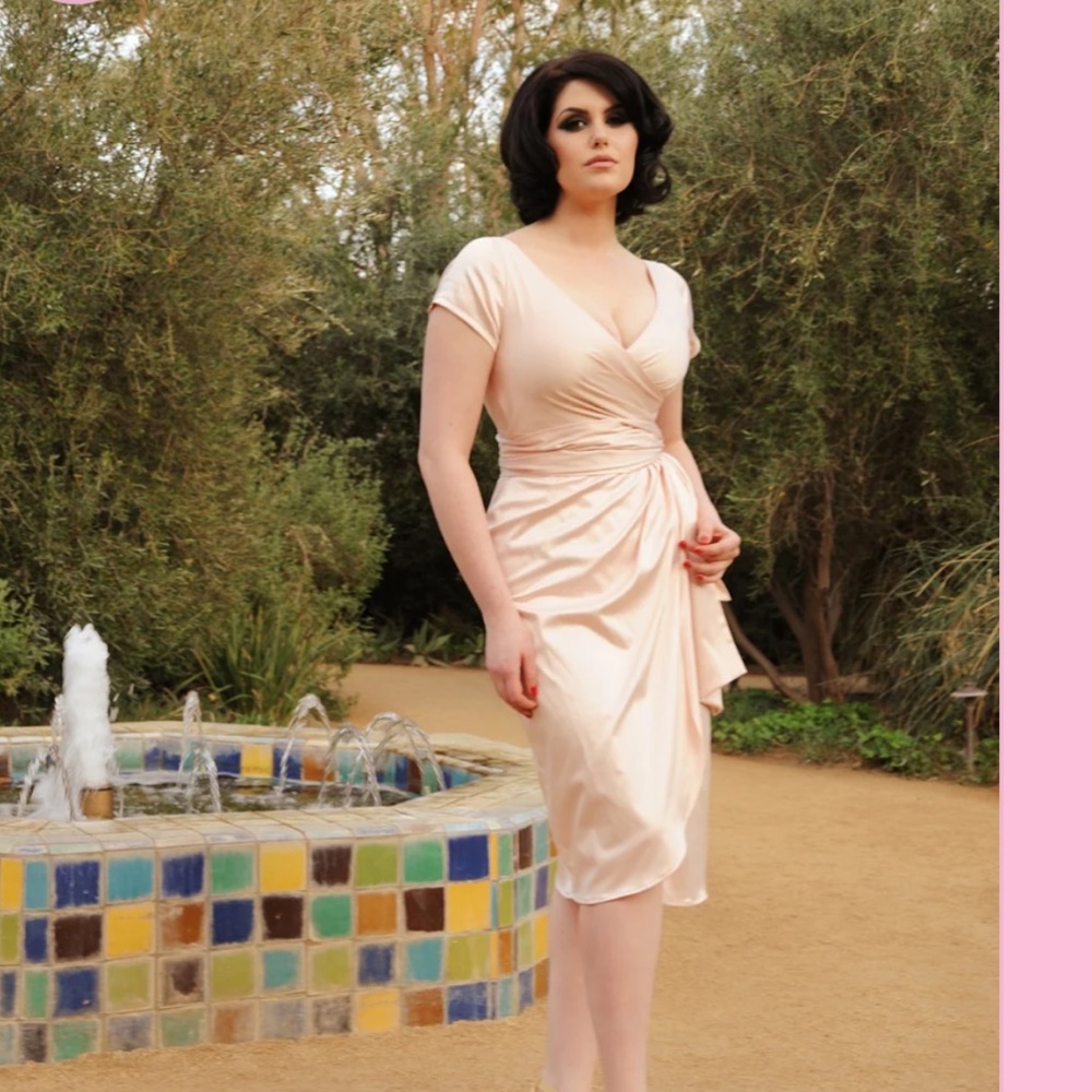 Pinup Girl Clothing (Pinup Couture) Ava Faux Wrap Wiggle Dress. Satin, M